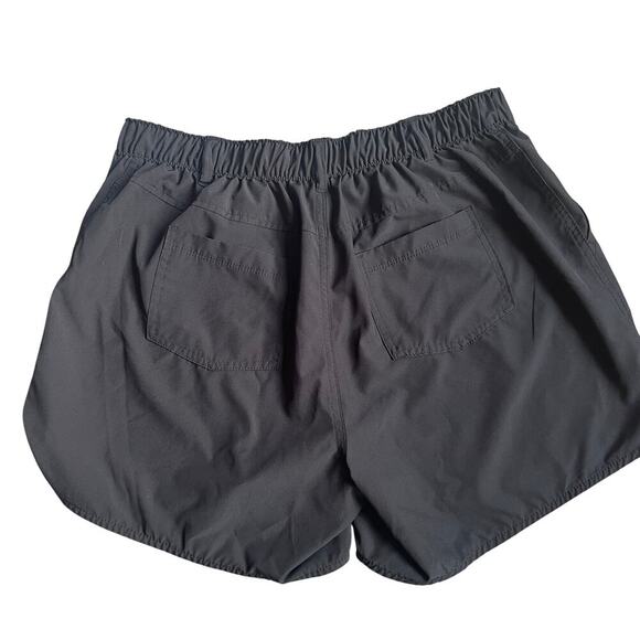 The American Outdoorsman for Women Black Athletic Shorts XL - Picture 2 of 9